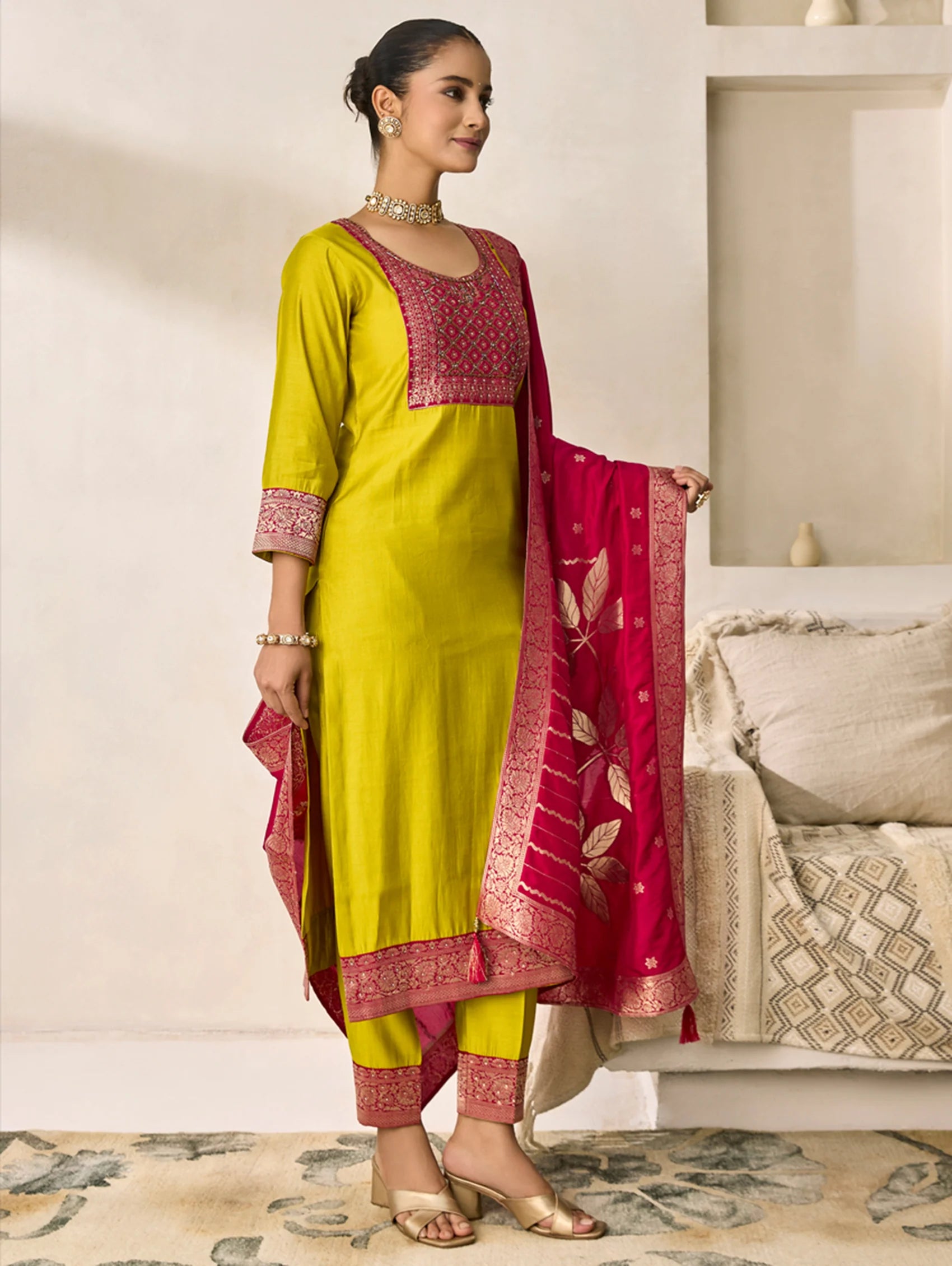 Hand-Embroidered Viscose Silk Suit Set 4289