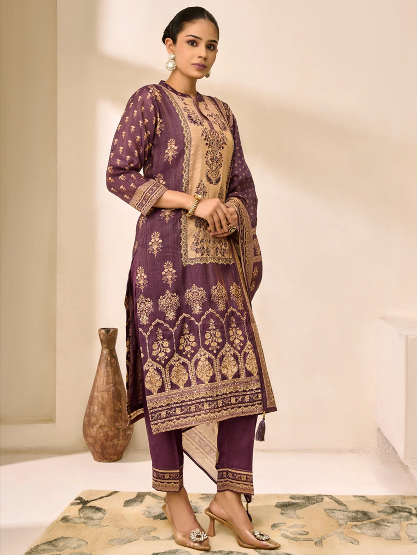 Embellished Shimmer Silk Suit Set 4345