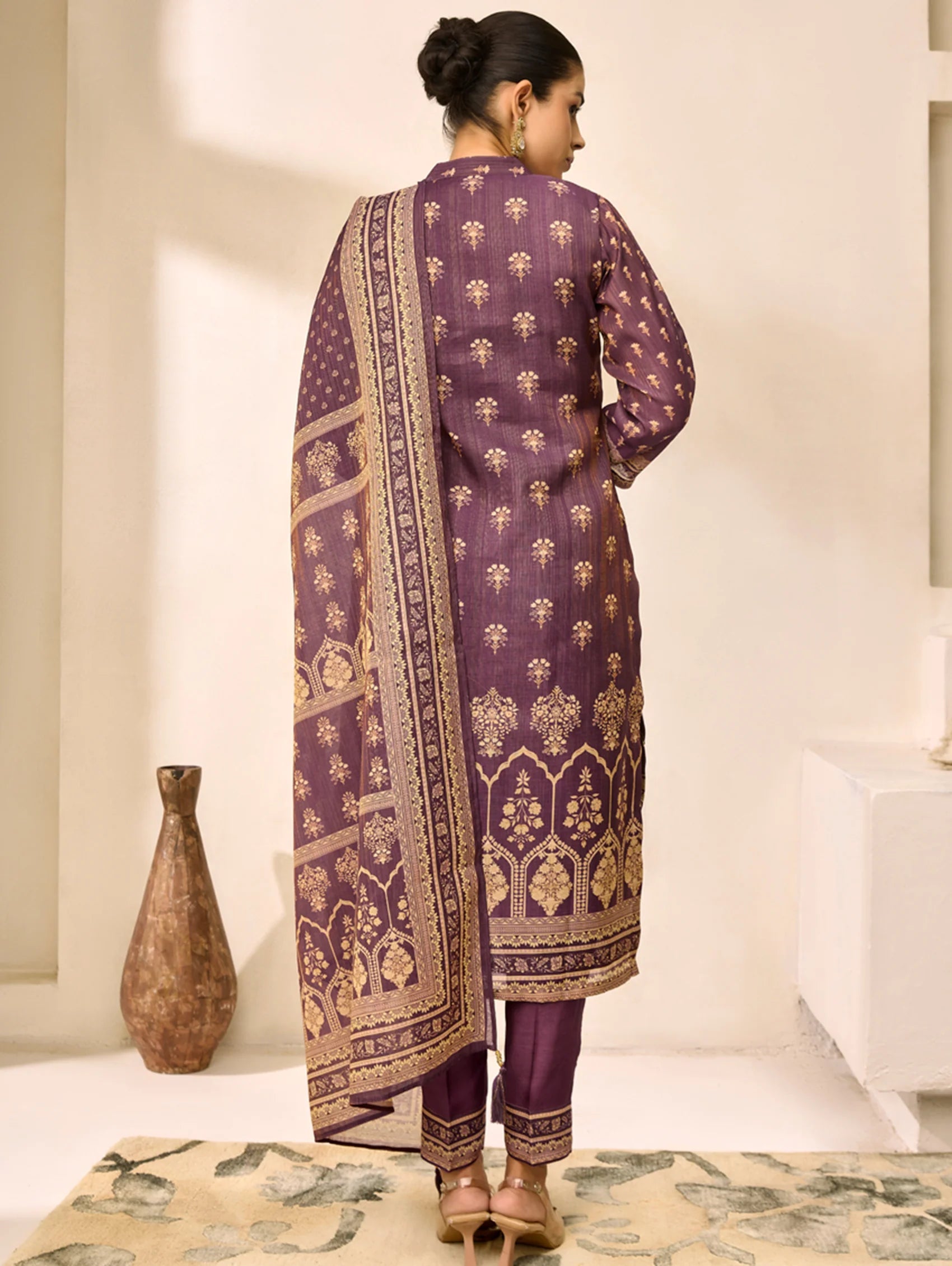 Embellished Shimmer Silk Suit Set 4345