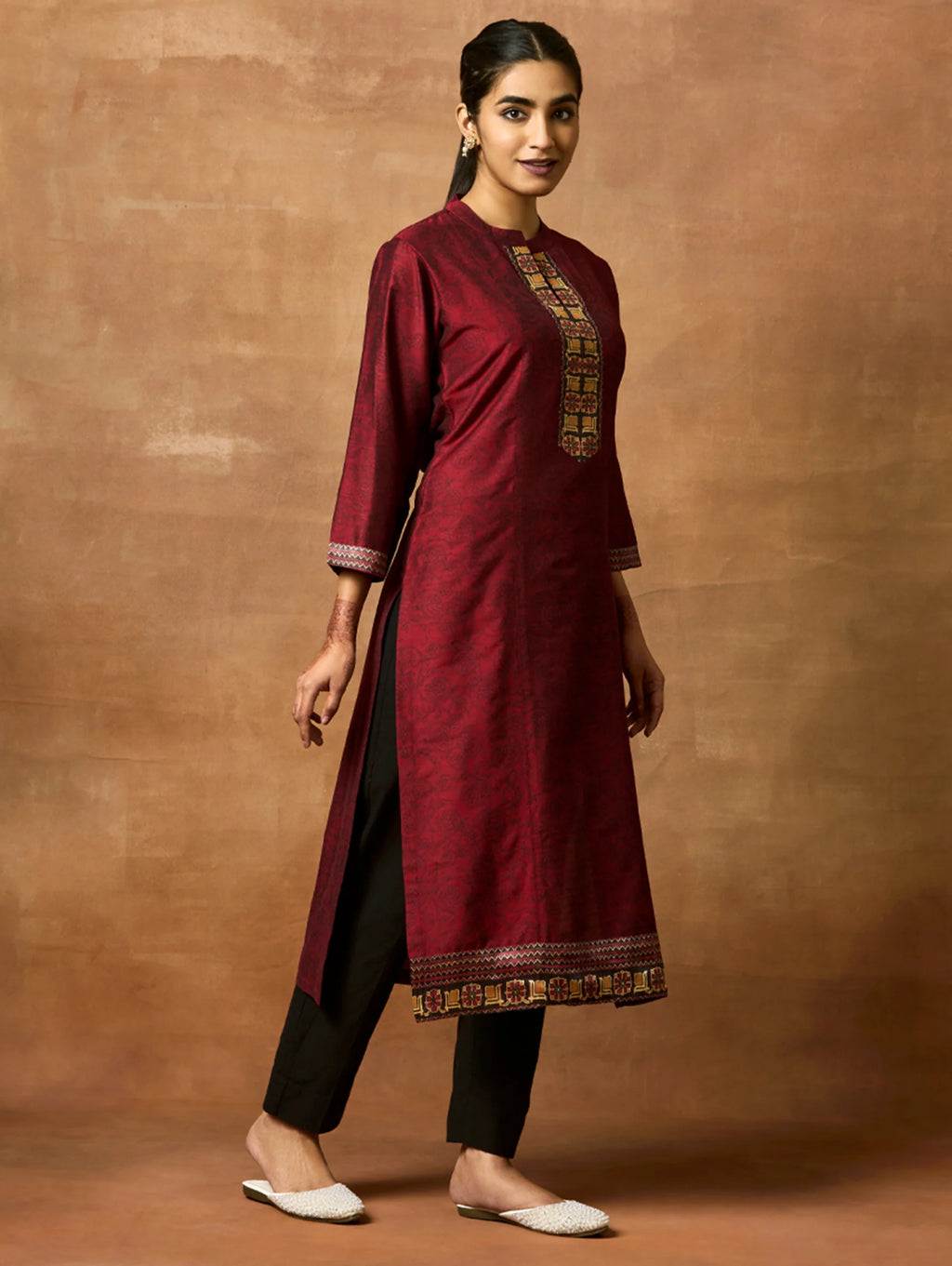 Maroon Printed Silk Blend Straight Kurta