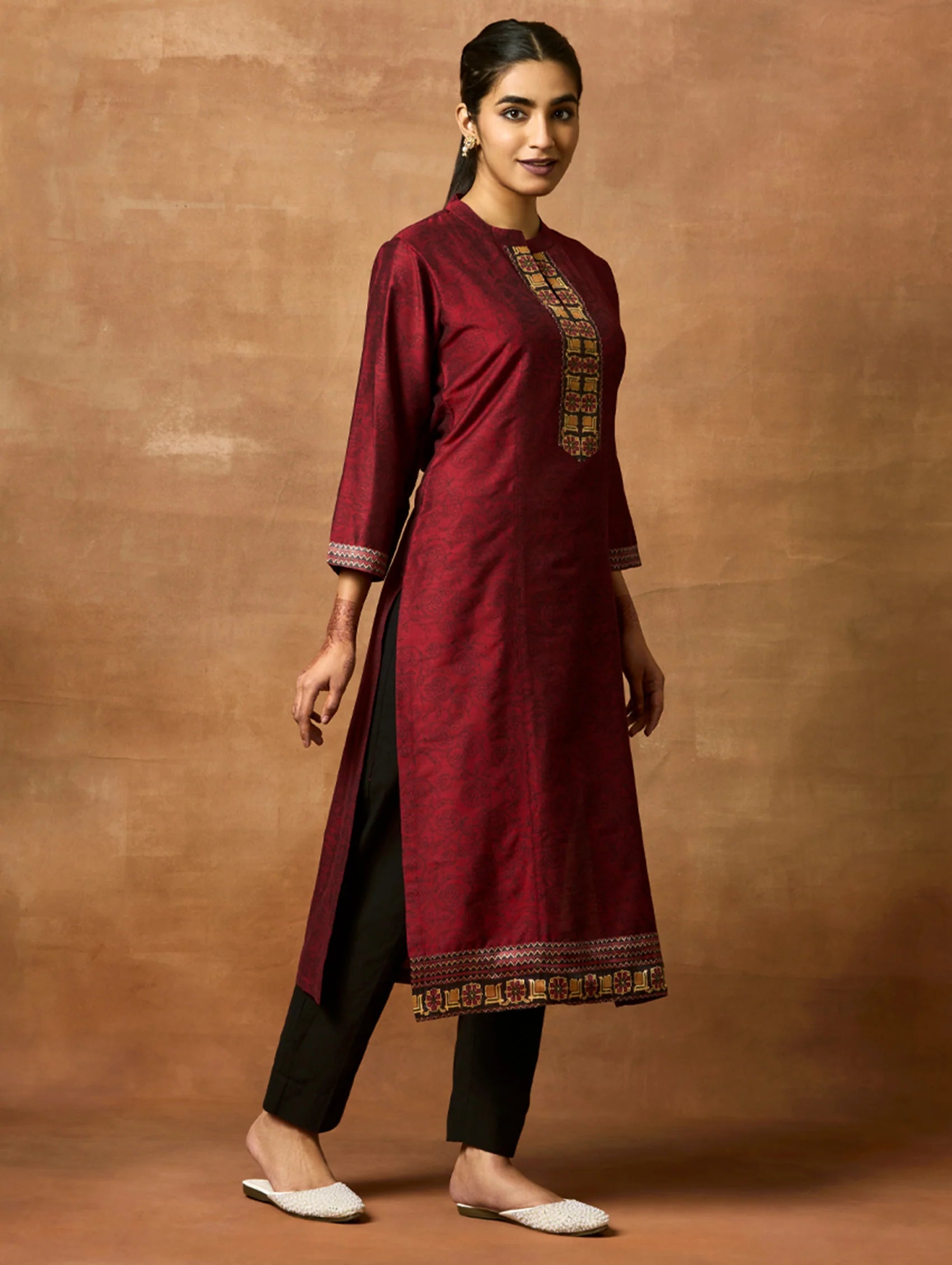 Maroon Printed Silk Blend Straight Kurta