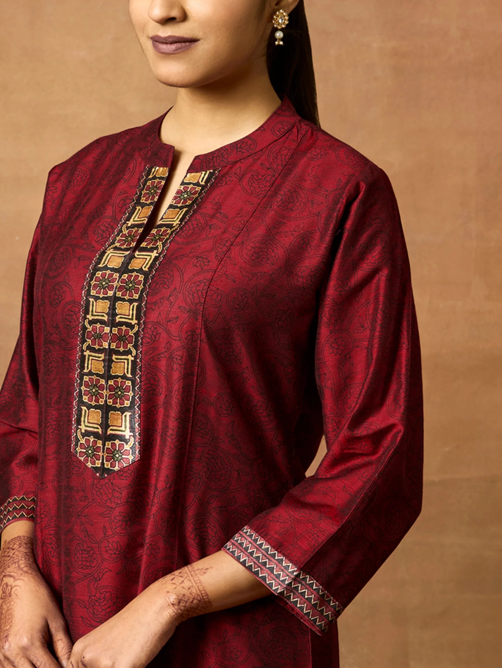 Maroon Printed Silk Blend Straight Kurta