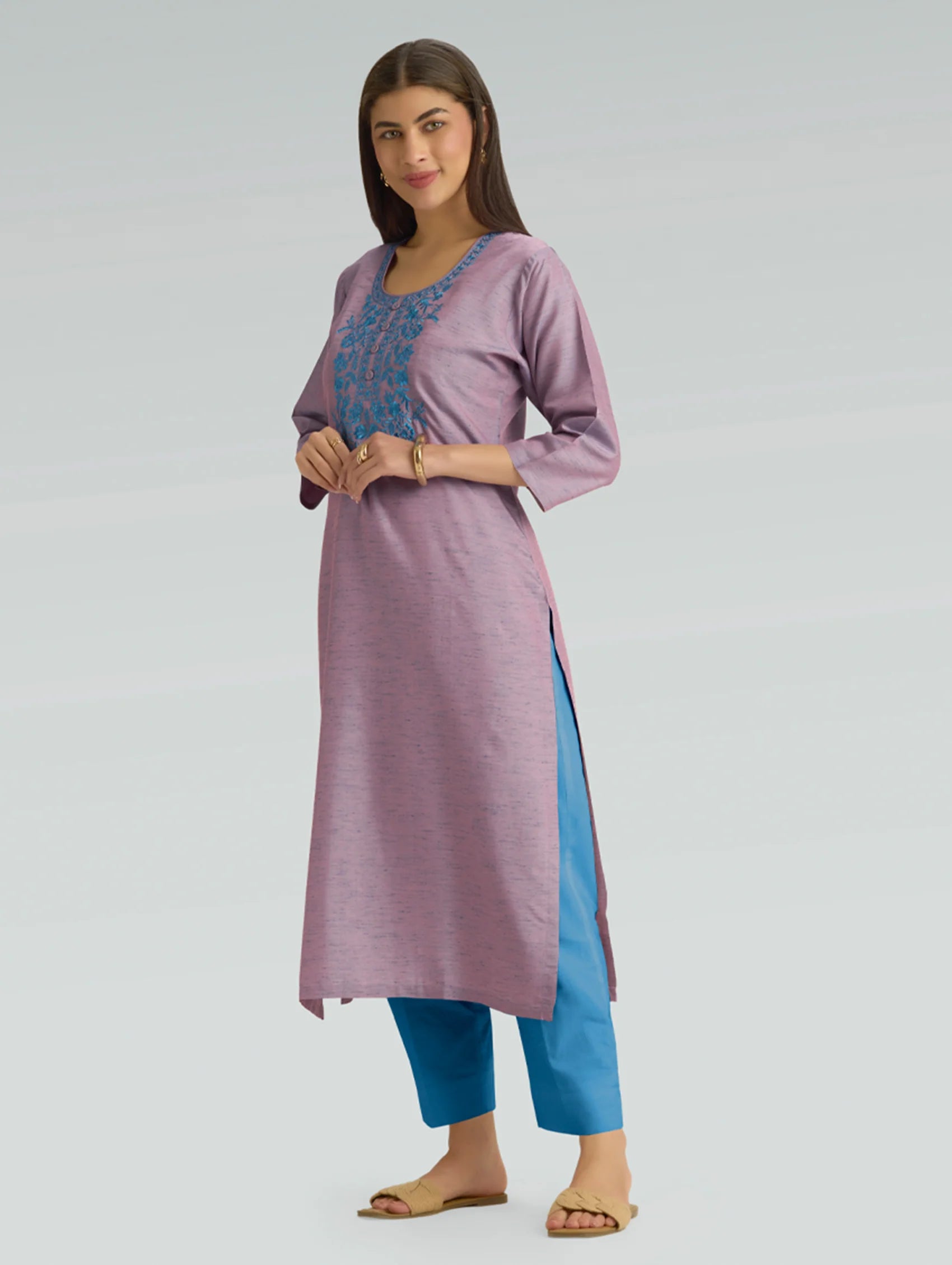 Pastel Purple Floral Embroidered Viscose Kurta