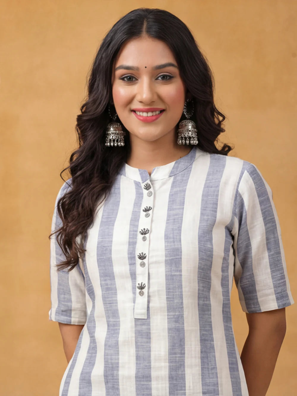 Women White & Blue Striped Straight Kurta