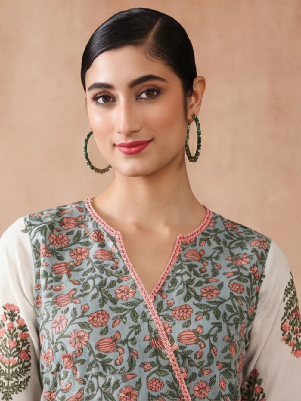 Women Off-White & Pink Printed Straight Kurta