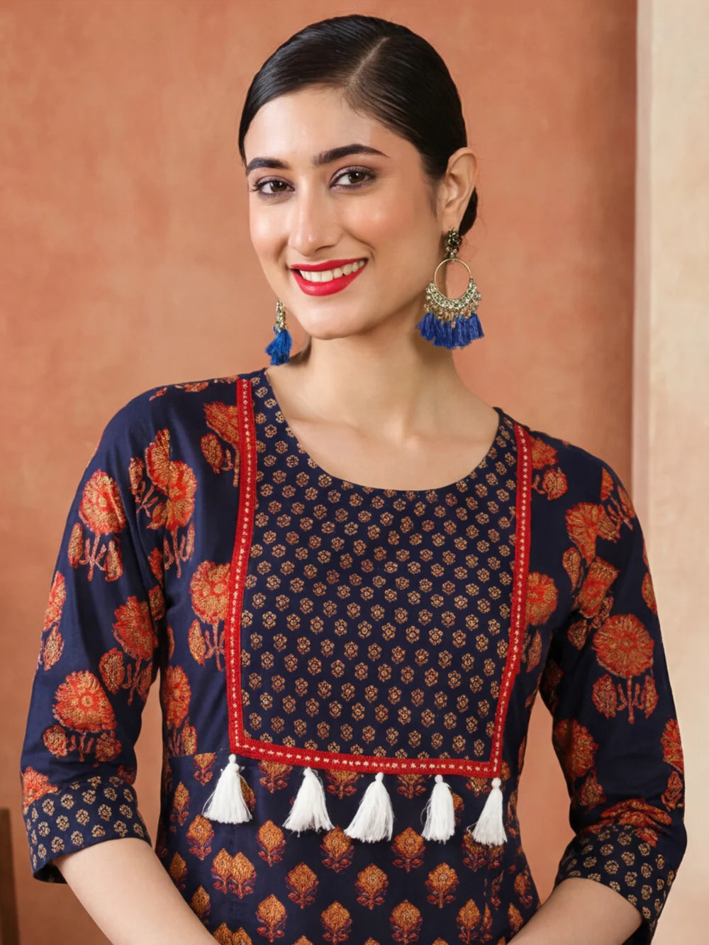 Women Navy Blue Printed Straight Kurta With Thread Work