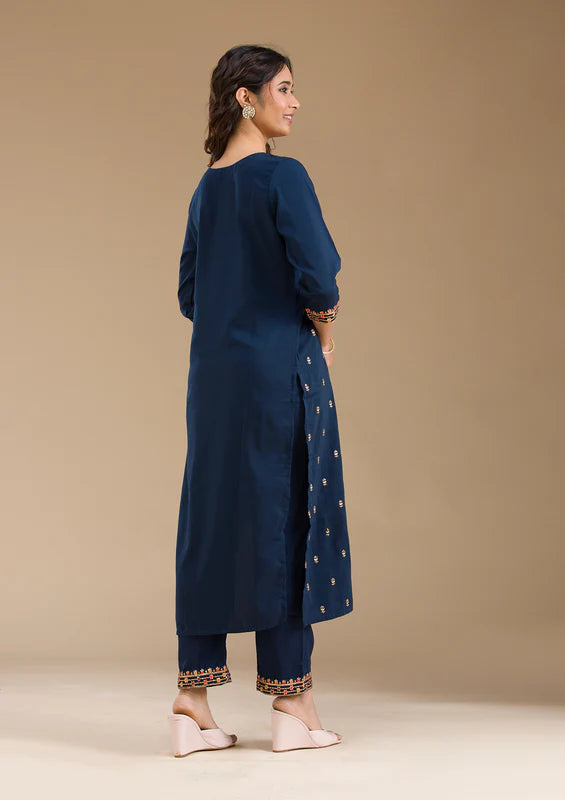 Navy Blue Organza Threadwork Straight Kurta With Pant Regular And Dupatta