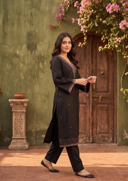Black Semi Crepe Gold Zariwork Straight Kurta With Pant Regular And Dupatta